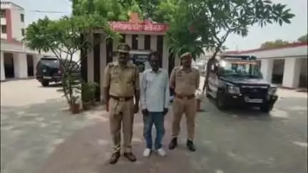 कोतवाली नगर पुलिस ने दहेज हत्या के वारंटी अभियुक्त को थाना क्षेत्र से गिरफ्तार कर न्यायालय के समक्ष पेश किया