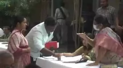 మహబూబ్ నగర్ అర్బన్: వృద్ధులు,దివ్యాంగుల అర్జీలను సత్వరం  పరిష్కరించాలి
జిల్లా కలెక్టర్ విజయేందిర బోయి