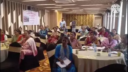 दुमका: होटल युवराज पैलेस में नवजात मृत्यु दर घटाने के लिए जीएनएम एएनएम का प्रशिक्षण कार्यक्रम आयोजित