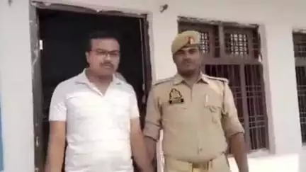 गोंडा: एंटी करप्शन टीम ने ₹5000 की घूस लेते सब इंस्पेक्टर अंकित यादव को किया गिरफ्तार, विवेचना के नाम पर पीड़ित से लिया था घूस