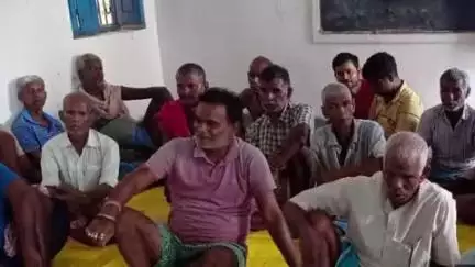अस्थावां: अस्थावां के महमदपुर, बलवापर और देशना गांव में किसानों के खेतों की उर्वरता बनाए रखने के लिए किसान चौपाल का आयोजन