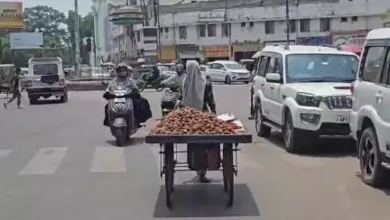 गोरखपुर: गोरखपुर में उमस से लोगों का हाल बेहाल, तेज धूप के बाद बढ़ी उमस और गर्मी, एडीएम एफआर ने की अपील