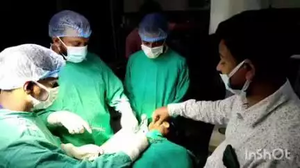 आरा: उदवंतनगर थाना क्षेत्र के बेलाउर बंगला के समीप हथियारबंद अपराधियों ने छिनतई के मामले में एक पिकअप चालक को गोली मारी