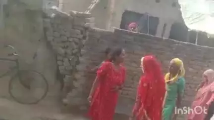 हरदोई: अलीनगर गांव में मुर्गी के बच्चे को लेकर युवक ने महिला को पीटा, वीडियो वायरल, पीड़ित महिला ने पुलिस को दी तहरीर