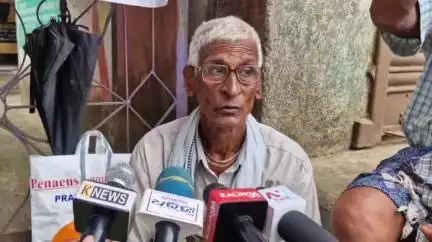 ଜଳେଶ୍ବର: ସିଂଲା ପଞ୍ଚାୟତ ସମ୍ମୁଖରେ ଜବର ଦଖଲ ଉଚ୍ଛେଦ ପାଇଁ ଆମରଣ ଅନଶନ, ଅଭିଯୋଗକାରୀଙ୍କ ପ୍ରତିକ୍ରିୟା