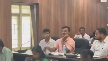 ಮೊಳಕಾಲ್ಮುರು: ನಕಲಿ ವೈದ್ಯರಿಗೆ ನೋಟಿಸ್ ನೀಡಿ, ತಕ್ಷಣವೇ ಕ್ರಮಕ್ಕೆ ಪಟ್ಟಣದಲ್ಲಿ ತಾ.ಪಂ ಆಡಳಿತಾಧಿಕಾರಿ ಲಕ್ಷ್ಮಣ್ ತಳವಾರ್ ಸೂಚನೆ