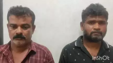 നിലമ്പൂർ: വല്ലപ്പുഴയിൽ പന്നിക്കെണിയിൽ നിന്ന് ഷോക്കേറ്റ് ഗൃഹനാഥൻ മരിച്ച സംഭവത്തിൽ മുഖ്യപ്രതിയും കൂട്ടാളികളും പിടിയിൽ