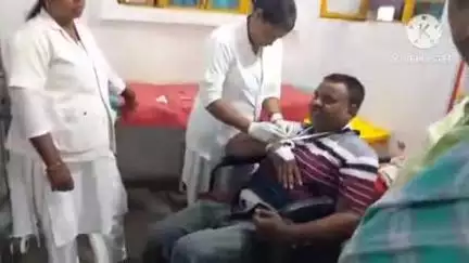 बेलहर: लकड़ाजोर गांव के पास दो बाइकों की टक्कर में प्रखंड कृषि पदाधिकारी और किसान सलाहकार जख्मी, बेलहर CHC में इलाज जारी