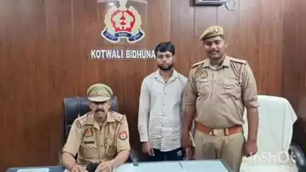 बिधूना: कस्बा के आदर्श नगर मोहल्ला निवासी जिला बदर अभियुक्त को पुलिस ने किया गिरफ्तार