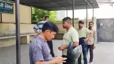 नारासन: कोटवाल आलमपुर गांव के पास दो बाइकों की जोरदार टक्कर, एक बाइक सवार की हुई मौत