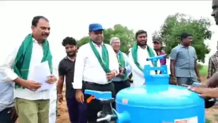 హవేలీ ఘన్​పూర్: ఆయిల్ ఫోన్ సాగులో మెదక్ జిల్లా ఆదర్శంగా నిలవాలి
జిల్లా కలెక్టర్ రావుల్ రాజ్