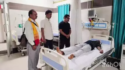 जगदलपुर: विजय वार्ड में आवासीय भवन की नापजोख के दौरान हाईटेंशन लाइन की चपेट में आने से बुरी तरह झूलसा निगमकर्मी