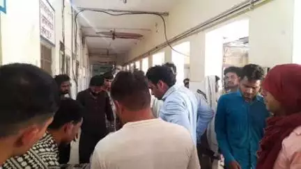 डीग: गांव बरई में खेत पर बिजली की मोटर स्टार्ट करते समय करंट लगने से युवक की मौत, पुलिस ने शव का PM कर परिजनों को सौंपा