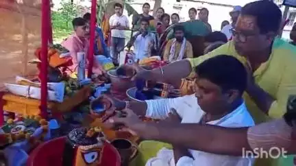 রতুয়া ১: বৈকুণ্ঠপুর এলাকায় জগন্নাথ দেবের স্নানযাত্রা কর্মসূচিকে কেন্দ্র করে মেতে উঠল এলাকার বাসিন্দারা