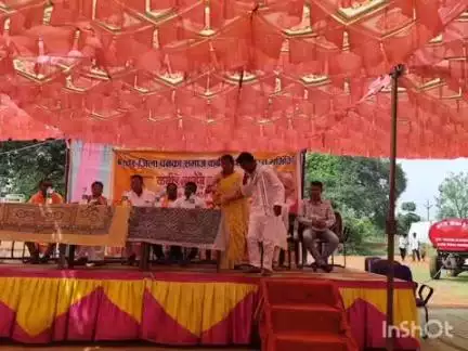 बकावंड: करपावण्ड में बस्तर जिला पनका समाज कबीर पंथ विकास समिति ने धूमधाम से मनाई कबीर जयंती, जनप्रतिनिधि हुए शामिल