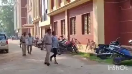 পুরুলিয়া ২: বাড়ির অমতে বিয়ে করায় বারবার হামলা করার অভিযোগ উঠল মেয়ের বাপের বাড়ির বিরুদ্ধে ঘটনায় গ্রেপ্তার ২