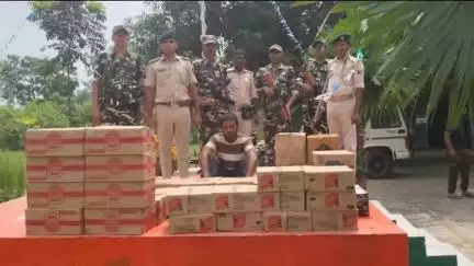 किशनगंज: किशनगंज में दो स्थानों पर छापेमारी, 2010.9 लीटर विदेशी शराब बरामद, दो गिरफ्तार
