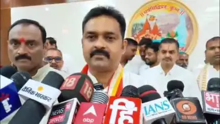 सर्किट हाउस में केंद्रीय ग्रामीण विकास राज्य मंत्री कमलेश पासवान ने गिनाई मोदी सरकार के 11 सालों की उपलब्धि