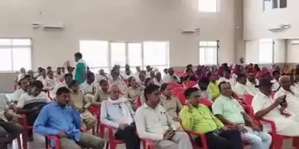 निवाई: जिला वन विभाग ने 80 फीट रोड श्यामा प्रसाद मुखर्जी सामुदायिक भवन में वंदे गंगा जल संरक्षण अभियान शुरू किया