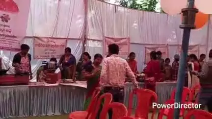 ଡାବୁଗାଁ: ପାପଡାହାଣ୍ଡି ବ୍ଲକ କାର୍ଯ୍ୟାଳୟରେ ସୁଭଦ୍ରା ଶକ୍ତି ପାରମ୍ପରିକ ଖାଦ୍ୟ ପ୍ରତିଯୋଗିତା ଅନୁଷ୍ଠିତ