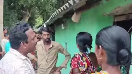 গড়বেতা ৩: ভুল বুঝিয়ে চলছে ধর্ম পরিবর্তন করার কাজ এমনই অভিযোগ চন্দ্রকোনা রোডে বিজেপি নেতা গৌতম কৌড়ির