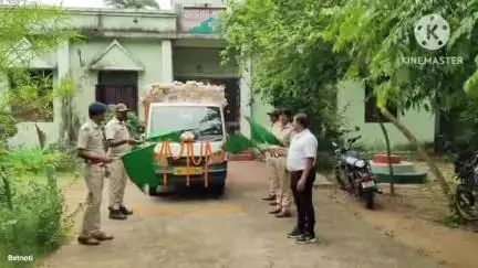 ବଡସାହି: ବେତନଟୀ ଅବକାରୀ ଥାନା କାର୍ଯ୍ୟାଳୟରେ ବେତନଟୀ ଓ ବଡ଼ସାହି ବ୍ଲକପାଇଁ ସଚେତନତା ରଥର ଶୁଭାରମ୍ଭ କଲେ ଅତିରିକ୍ତ ତହସିଲଦାର