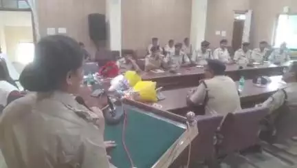 नरसिंहपुर: पुलिस कंट्रोल रूम में महिला डीएसपी और एसडीओपी का विदाई समारोह आयोजित, नई पदस्थापना के लिए दी शुभकामनाएं