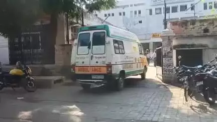 हमीरपुर: इंगोहटा गांव के पास दो डंपर आमने-सामने भिड़े, चार लोग हुए घायल