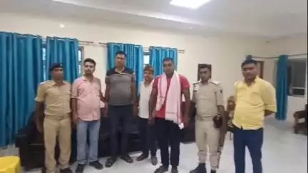 सासाराम: निगरानी विभाग ने सासाराम में की छापेमारी, GRP दरोगा को रिश्वत लेते रंगे हाथ किया गिरफ्तार