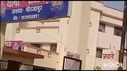 मड़िहान: राजगढ़ थाना क्षेत्र के लूसा गांव के पास अनियंत्रित होकर कार खेत में पलट गई, कार में सवार चार लोग घायल, इलाज जारी