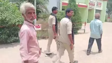 एकंगरसराय: एकंगरसराय पुलिस ने एकंगरडीह से न्यायालय के फरार दो वारंटियों को गिरफ्तार किया