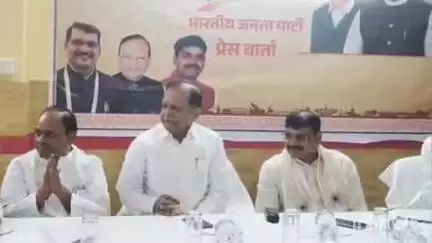 प्रतापगढ़: शहर के एक होटल में राज्यसभा सदस्य अमर पाल मौर्या ने की प्रेस वार्ता, दी अहम जानकारी