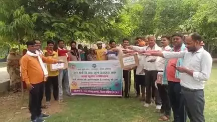 भांडेर: भांडेर नगर परिषद ने संजय पार्क में नशा मुक्ति अभियान के तहत कर्मचारियों को नशा न करने की शपथ दिलाई