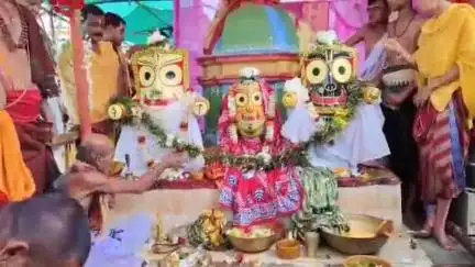 ଭୋଗରାଇ: ଚନ୍ଦନେଶ୍ଵର ମନ୍ଦିର ପରିସରରେ ଶେଷ ହେଲା ଚତୁଦ୍ଧାମୂର୍ତିଙ୍କ ଦେବସ୍ନାନ ନୀତି ।