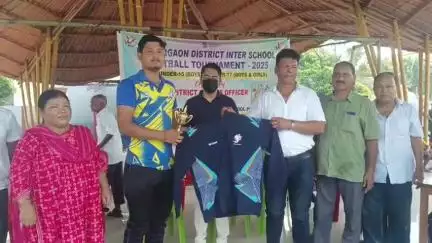 বঙাইগাঁও ভাগ: বীৰঝৰা খেলপথাৰত খেল মহাৰণ 2.0ত ভলিবলৰ ৰানাৰ আপ জিলা দলক সম্বৰ্ধনা জনায় ক্ৰীড়া  বিভাগে , উপস্থিত জিলা ক্ৰীড়া বিষয়া