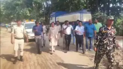 महनार: जिलाधिकारी ने महनार में बाढ़ पूर्व तैयारियों का किया निरीक्षण, दिए कई आवश्यक निर्देश