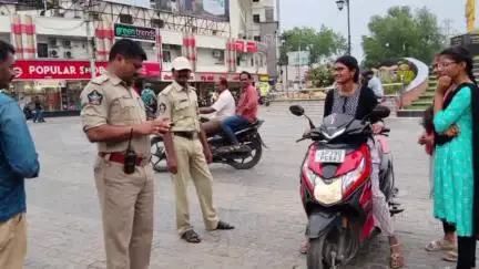కడప: పెండింగ్లో ఉన్న జరిమానాలను వెంటనే చెల్లించాలి: కడప వన్ టౌన్ సీఐ రామకృష్ణ
