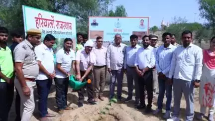 सूरतगढ़: वंदे गंगा जल संरक्षण अभियान के तहत लव कुश वाटिका में उपखंड स्तरीय समारोह में प्रशासन ने लगाए 100 पौधे