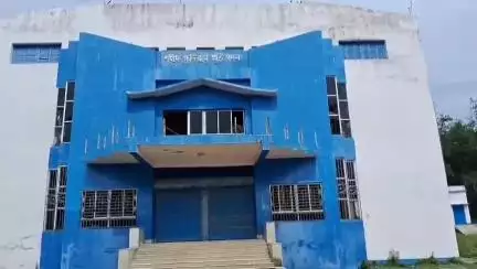 কেশপুর: কেশপুরের অডিটোরিয়াম সংলগ্ন পার্ক বেহাল অবস্থায়, দ্রুত পুনরুদ্ধারের দাবি স্থানীয়দের #jansamasya