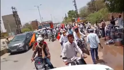 पीलीबंगा: नकली खाद बीज प्रकरण को लेकर भा. कि. संघ कार्यकर्ताओं ने तहसील कार्यालय के आगे किया प्रदर्शन, आयोजित की वाहन रैली