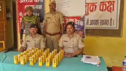 अरेराज: अरेराज पुलिस ने नगर पंचायत के सुकूल टोला से विदेशी शराब किया बरामद, तस्कर फरार