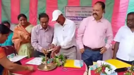 पाकुड़िया: ब्लॉक परिसर में दीन दयाल उपाध्याय ग्रामीण कौशल योजना पर कार्यशाला आयोजित