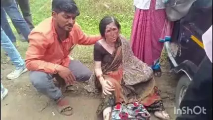 जालना: जालन्यात ऑटो रिक्षाला एसटी बस पाठीमागून जोराने धडकली..घटनेत रिक्षामधील चार प्रवासी गंभीर जखमी. नागेवाडी परिसरातील घटना