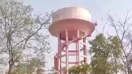 लिधौरा: चंदेंरा में जल संकट: नदी से पेयजल आपूर्ति की मांग करते हुए लोगों ने वीडियो किया वायरल