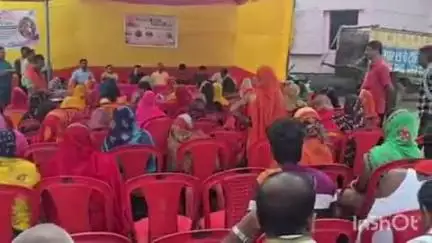 मनेर: मेहदावा मोहल्ले में 'आपका शहर आपकी बात' जनसंवाद कार्यक्रम आयोजित, समस्याओं पर हुई चर्चा