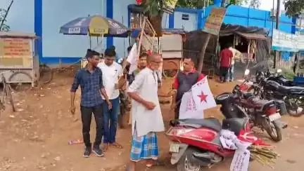 কেশপুর: ২০১৬ এর নির্বাচনের আগে কেশপুরের বাম ছাত্র সংগঠনকে সক্রিয় করন, পতাকা লাগানো শুরু হল কেশপুর জুড়ে