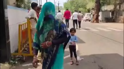 शिवपुरी नगर: वहगवां गांव: ज़मीन पर कब्ज़े का विरोध करने पर परिवार पर हमला, बंधक बनाकर जेवर और मोबाइल लूटे, एसपी से शिकायत