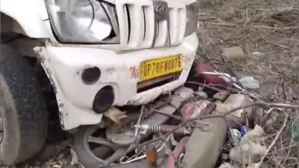 रैपुरा: रक्सेहा के पास भीषण सड़क हादसे में तेज रफ्तार पिकअप ने बाइक सवारों को रौंदा, दो घायल