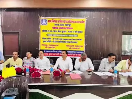 सरीला: सरीला के ब्लॉक परिसर में ग्राम विकास अधिकारी एसोसिएशन का चुनाव संपन्न, रामस्वरूप बने अध्यक्ष और दिलीप बने महामंत्री