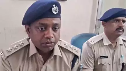 बगोदर: बगोदर पुलिस ने 9 जून की लूट का किया खुलासा, प्रेमी-प्रेमिका गिरफ्तार